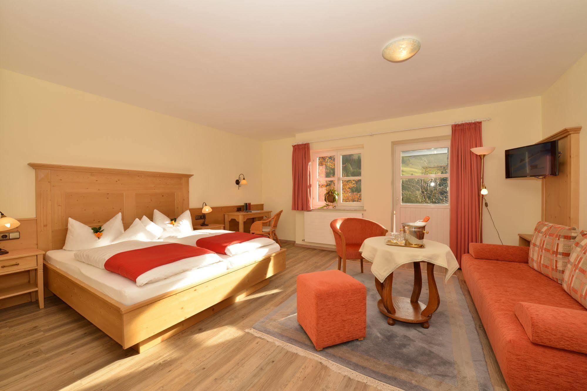 Hotel Adler Garni Hirschegg  Zewnętrze zdjęcie