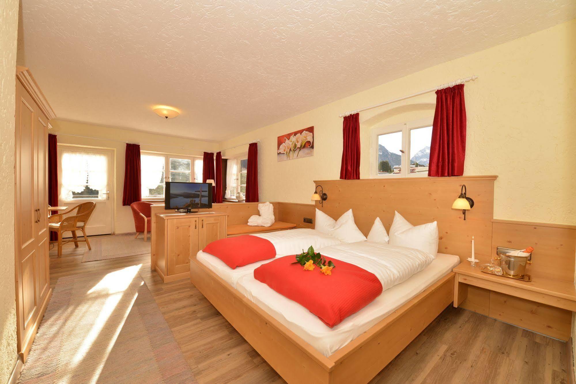 Hotel Adler Garni Hirschegg  Zewnętrze zdjęcie